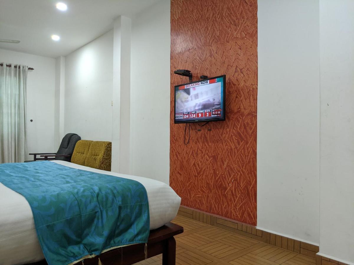 Malabar Plaza Inn Kochi Dış mekan fotoğraf