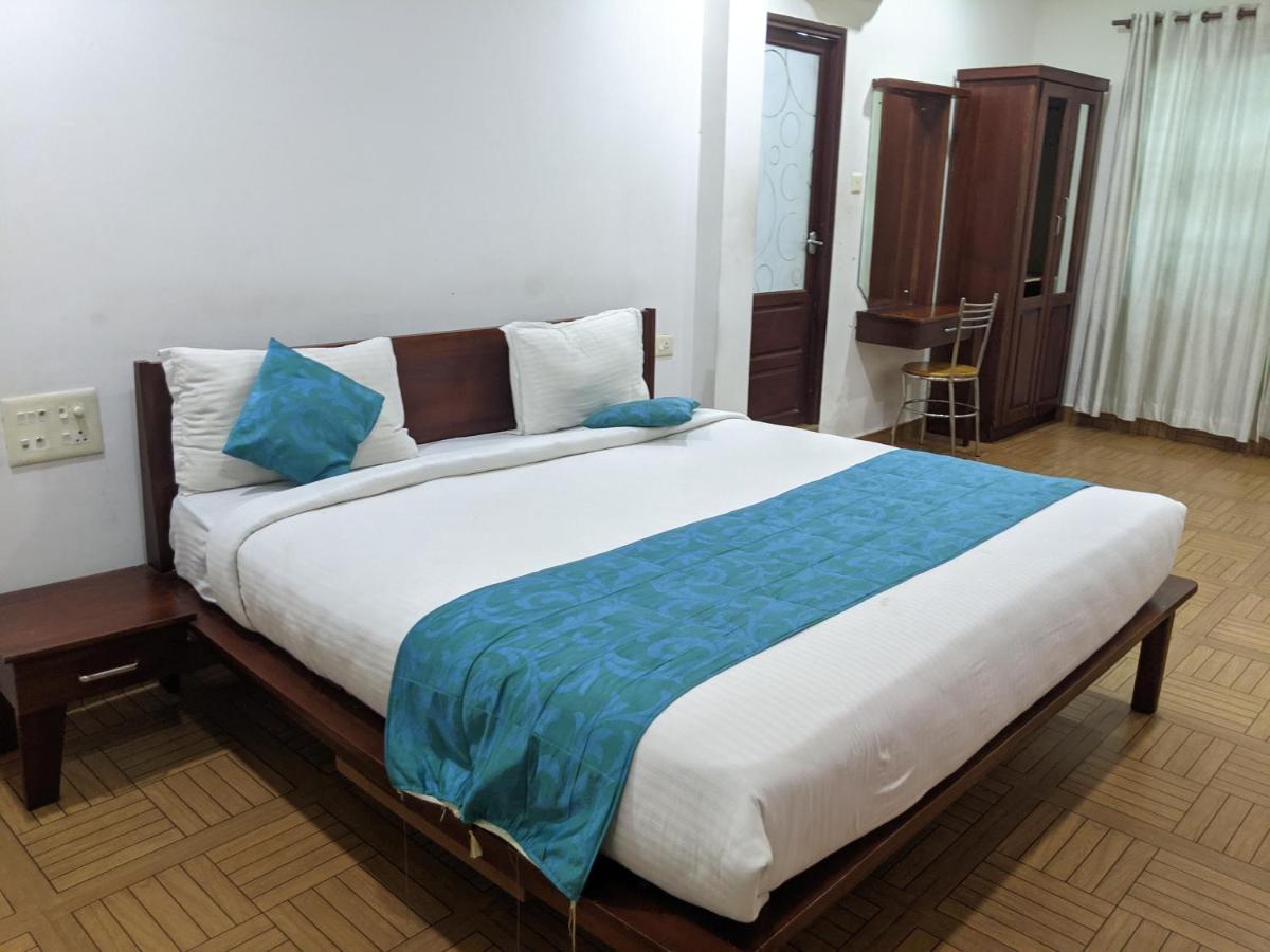 Malabar Plaza Inn Kochi Dış mekan fotoğraf