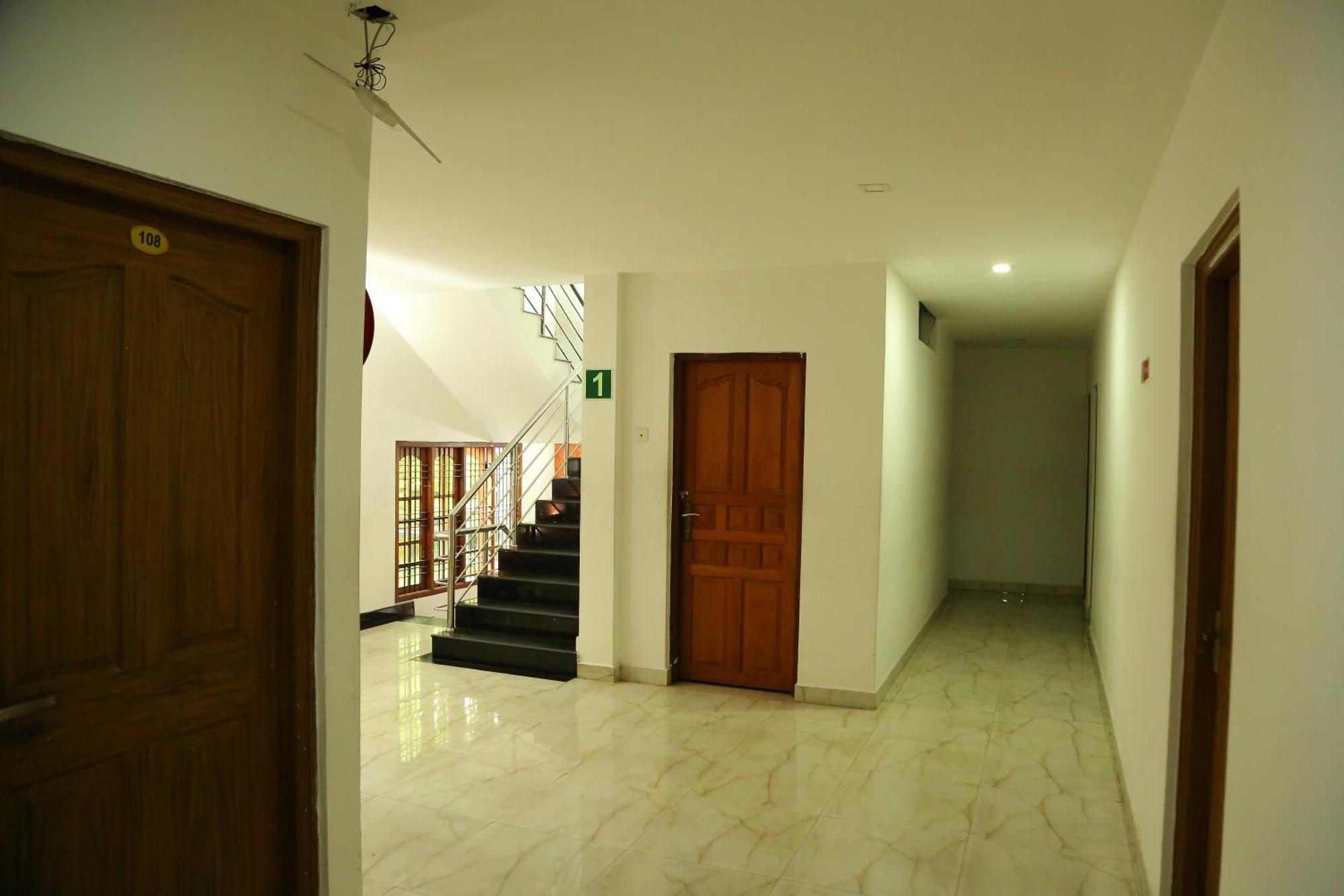 Malabar Plaza Inn Kochi Dış mekan fotoğraf